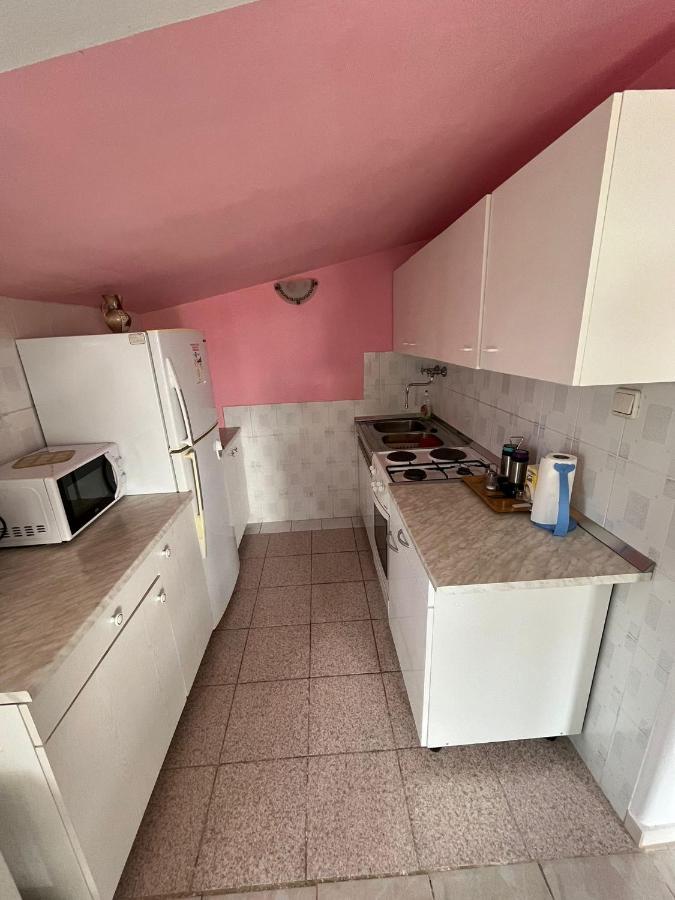 Apartments Tea Karlobag Eksteriør billede