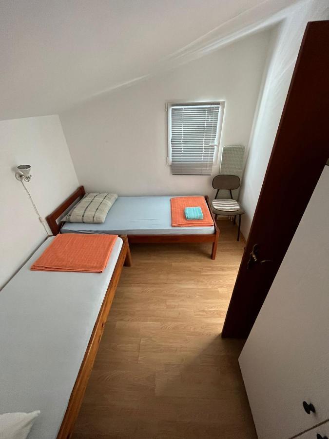 Apartments Tea Karlobag Eksteriør billede